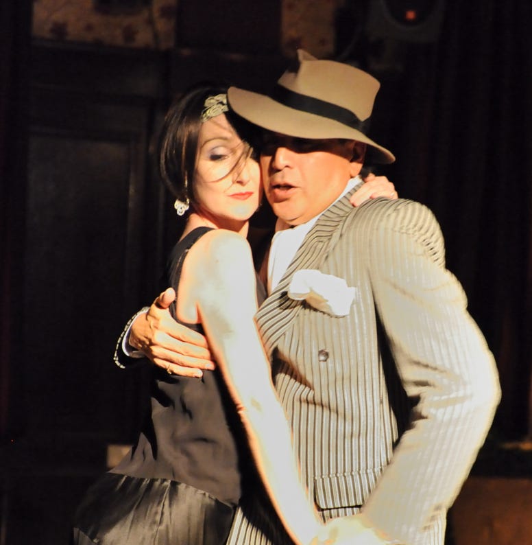 Contact Leo and Tracey of Tango Fandango for news of Argentine Tango classes and events